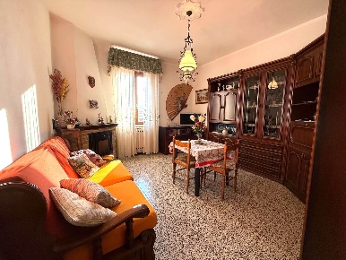 Foto Appartamento a Cecina Cecina Centro di 120 m² con 4 locali in vendita