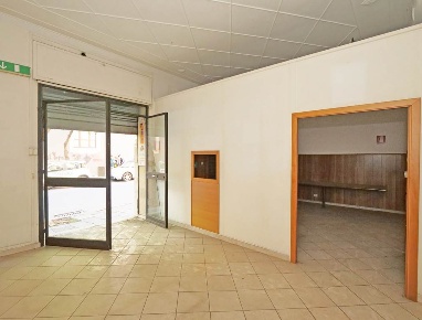 Foto Negozio in Via Plebiscito 889, Catania di 85 m² con 2 locali