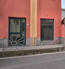 Foto Attività commerciale a Dolianova di 4 m² con 1 locali in affitto