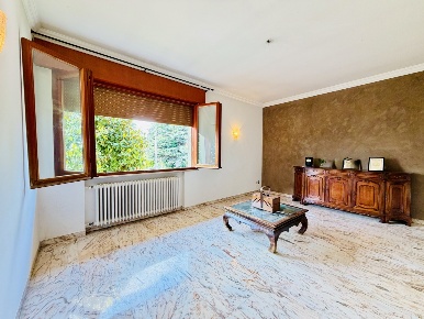 Foto Appartamento in Via Pastrengo 246, Cesena di 173 m² con 7 locali
