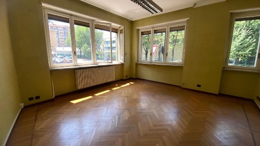 Foto Ufficio in Via Malta  36/14, Torino San Paolo di 103 m² con 5 locali