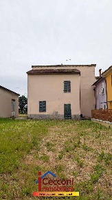 Foto Casa indipendente a Larciano San Rocco di 250 m² con 12 locali