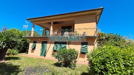 Foto Villa bifamiliare a Marciana Procchio di 220 m² con 8 locali