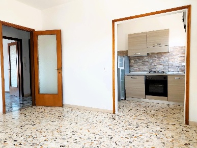Foto Appartamento a Cascina Centro di 95 m² con 4 locali in affitto