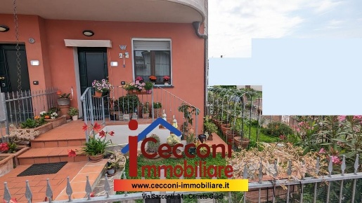 Foto Appartamento a Cerreto Guidi Centro di 90 m² con 5 locali in vendita