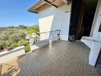Foto Appartamento a Massa Puliche di 230 m² con 7 locali in vendita