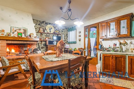 Foto Appartamento a Larciano di 105 m² con 5 locali in vendita