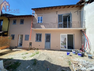 Foto Casa indipendente in via mazzini, Gambolò Centro di 110 m² in vendita