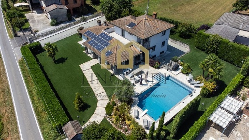 Foto Villa unifamiliare in Via Delle Betulle, Borghetto Lodigiano Casoni
