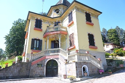 Foto Villa unifamiliare in Via Collada, San Colombano al Lambro Centro