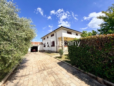 Foto Villa singola in Via del Confine, Castelfranco di Sotto Orentano