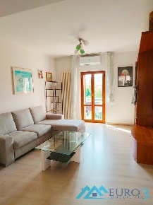 Foto Appartamento in VIA TOSELLI, Ascoli Piceno di 90 m² con 5 locali