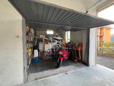 Foto Posti auto in Via Ischia, Genova Oregina di 22 m² con 1 locali