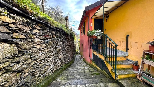 Foto Appartamento in Via dei Turchi 12, Avegno Testana di 68 m² in vendita