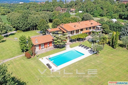 Foto Villa unifamiliare in via XXV Aprile, Dalmine Brembo, Mariano