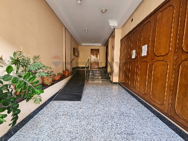 Foto Locale commerciale in Via Imperatore Federico 46, Palermo Fiera