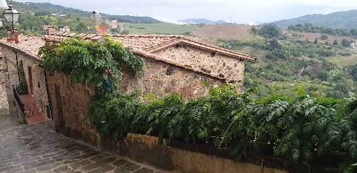 Foto Case semi ndipendenti a Castelnuovo di Val di Cecina Centro di 55 m²