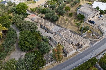Foto Rustico in Via Orazio Giorgio Pluchino, Modica Fiumara di 149 m²