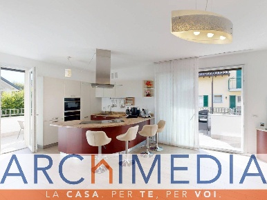 Foto Appartamento in Via Monte Rosa, Binago di 175 m² con 3 locali