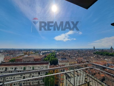 Foto Stanza in via verdi 25, Parma Centro Storico di 120 m² con 5 locali