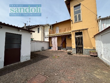 Foto Casa indipendente in Via Sesia, Vercelli Cappuccini di 130 m²