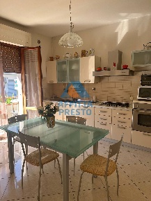 Foto Case indipendenti a Vinci di 90 m² con 4 locali in affitto