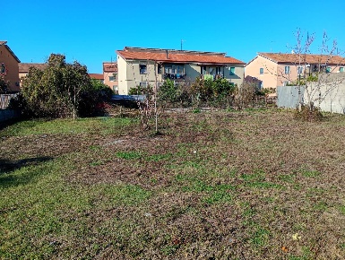 Foto Terreno residenziale in Via R Forlani, Caserta Ex Saint Gobain