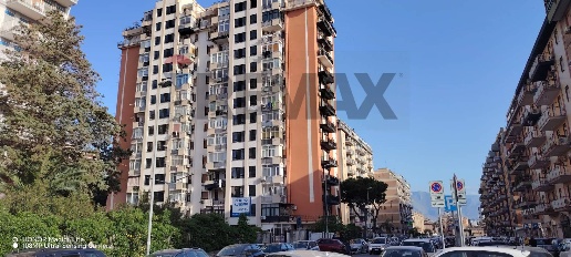 Foto Appartamento in Via Don Orione 22, Palermo Montepellegrino di 126 m²