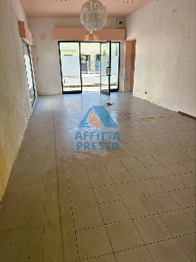 Foto Negozio a Capraia e Limite di 90 m² in affitto