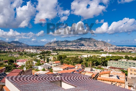 Foto Villa unifamiliare in Via Francesco Emanuele Cangiamila 5, Palermo