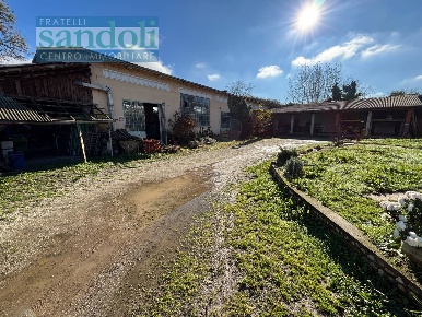 Foto Capannone industriale in Via Santa Maria, Rosasco Centro di 335 m²