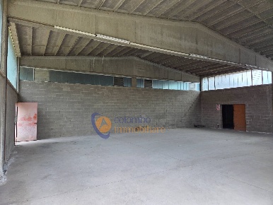 Foto Laboratorio a Dairago di 310 m² in vendita