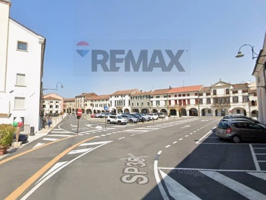 Foto Negozio in Via Felice Polanzani 1, Noale Centro di 150 m² con 2 locali
