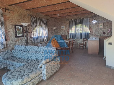 Foto Appartamento a Capraia e Limite di 85 m² con 4 locali in affitto