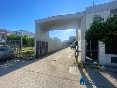 Foto Magazzino a Cellamare di 125 m² con 1 locali in vendita