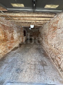 Foto Magazzino in Via CHIOGGIA - CORSO DEL POPOLO 00, Chioggia di 31 m²