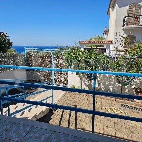 Foto Appartamento in Viale Caravaggio 3, Scalea di 85 m² con 6 locali