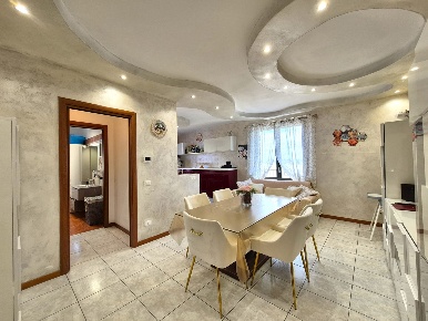 Foto Appartamento in Via Cavagnera 2/A, Vidigulfo Cavagnera di 111 m²