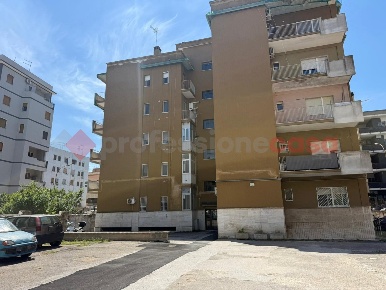 Foto Appartamento in Via MAGNAGHI 6, Taranto Tre Carrare di 90 m²
