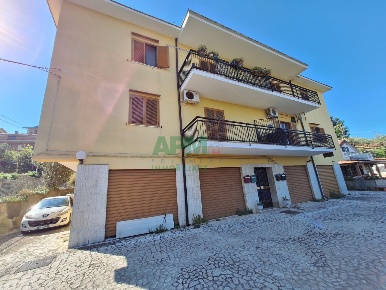 Foto Appartamento in LOCALITA TIMPONE DEGLI ULIVI 15, Cosenza Donnici