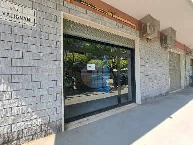 Foto Negozio in vi valignani, Pescara di 50 m² con 2 locali in affitto