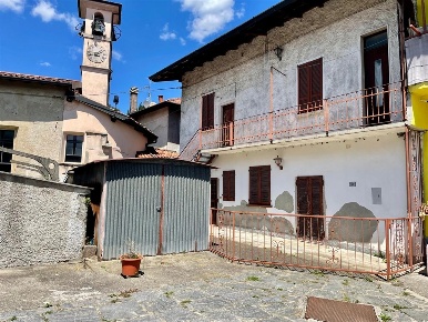 Foto Casa indipendente in PIazza Italia, Crosio della Valle di 110 m²