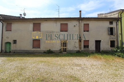 Foto Casa indipendente in Località Cominelli, Valeggio sul Mincio di 290 m²