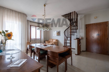 Foto Appartamento in Via Mazzola 10, Jesi Giardini - Fausto Coppi di 115 m²