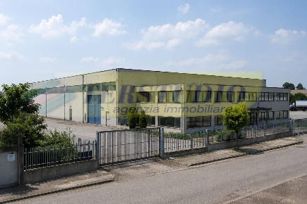 Foto Capannone industriale in Viale del commercio SN, Bellusco Bellusco II