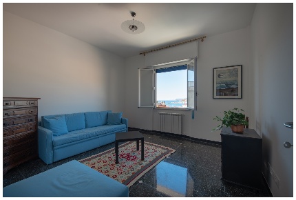 Foto Appartamento in Via Milano, Varazze Centro di 90 m² con 3 locali