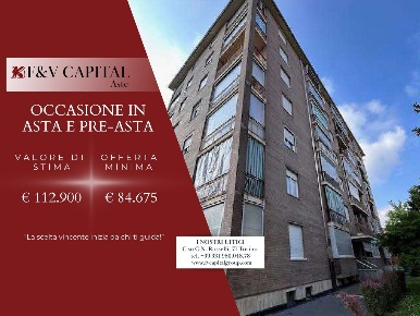 Foto Appartamento in Via Pomaretto, Torino di 90 m² con 4 locali in vendita