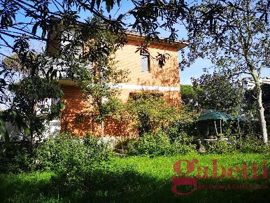 Foto Villa singola a Terracina Lungomare Circe, Via Badino di 105 m²