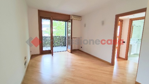 Foto Appartamento in Via VALTELLINA 32, Milano Farini di 75 m² con 3 locali