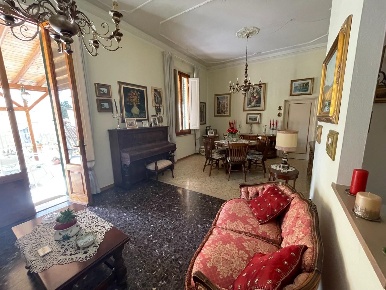 Foto Appartamento a Empoli Centro Storico di 80 m² con 3 locali in vendita